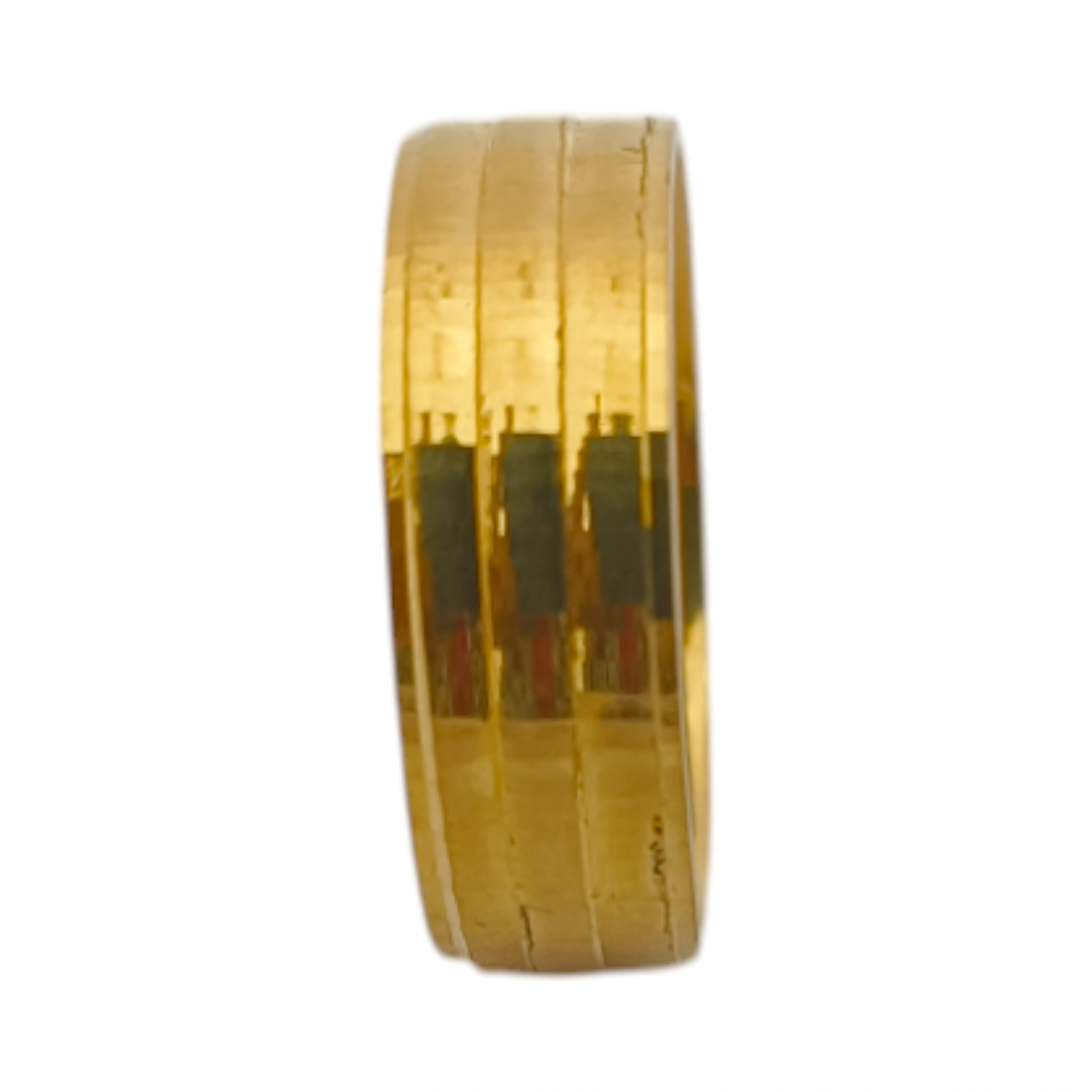 The GGR022810079 Gold Gents Ring